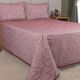 COLCHA_COLONY_PIQUET_3_PECAS_CASAL_76_POLIPROPILENO_24_POLIESTER_LISA_J_SERRANO_VINHO.jpg
