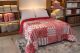 EDREDOM_PRIME_QUEEN_100_POLIESTER_2_15M_X_2_40M_SOFISTICASA_PATCHWORK_VERMELHO.jpg