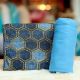 JOGO_DE_CAMA_MALHA_3_PECAS_QUEEN_100_ALGODAO_ESTAMPADO_SRA_CASA_DENIN_GOLD_AZUL_070.jpg